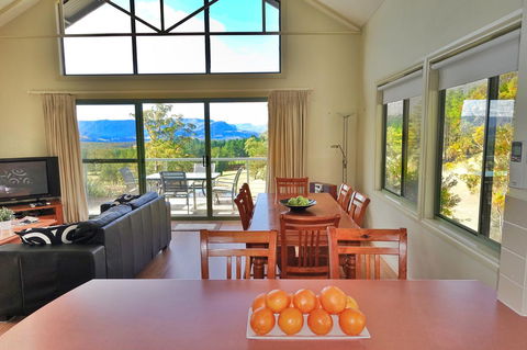 SkyView Villa - Getaway Accommodation 15