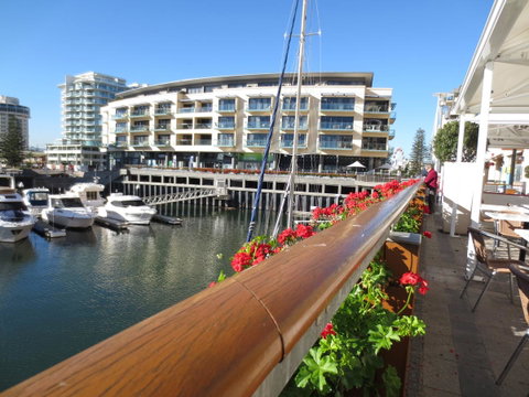 Lights Landing Apartments - Getaway Accommodation 16