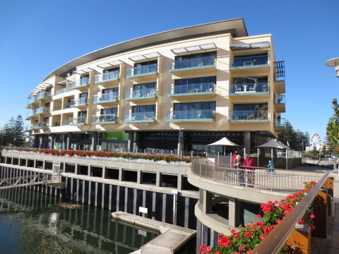 Lights Landing Apartments - Getaway Accommodation 0