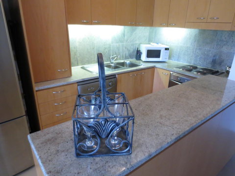Lights Landing Apartments - Getaway Accommodation 7