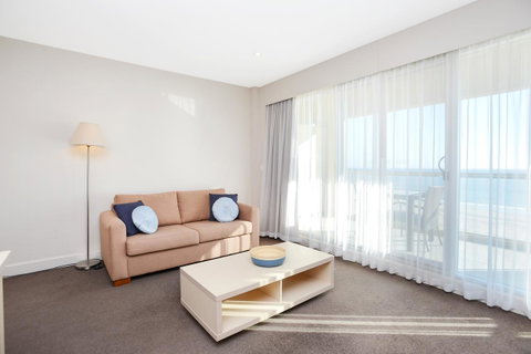 Pier Luxury Apartments - Getaway Accommodation 12