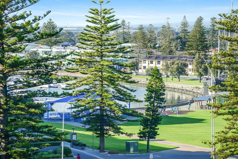 Pier Luxury Apartments - Getaway Accommodation 34