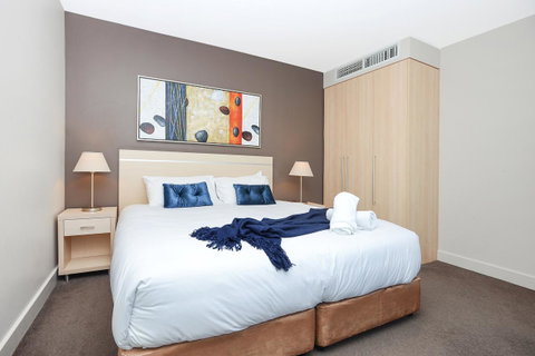 Pier Luxury Apartments - Getaway Accommodation 22