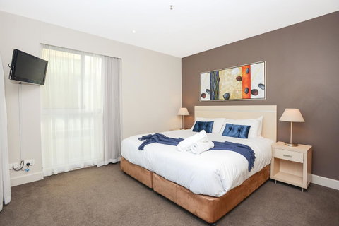 Pier Luxury Apartments - Getaway Accommodation 29