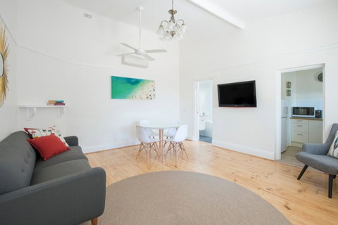 Seawall Apartments - Getaway Accommodation 22