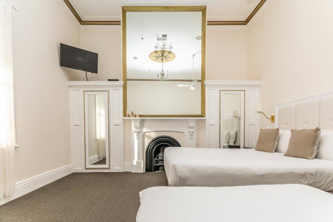 Seawall Apartments - Getaway Accommodation 5