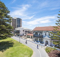 Seawall Apartments - Getaway Accommodation
