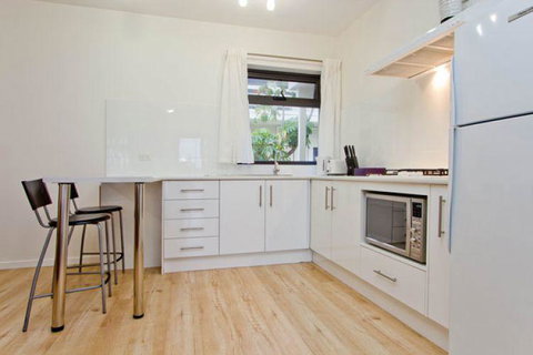 Atlantic West Beach Apartments - Getaway Accommodation 17