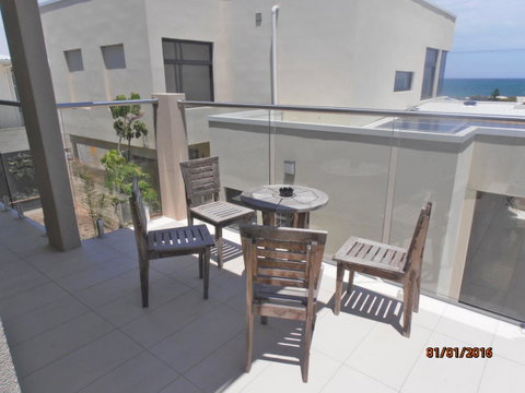 Atlantic West Beach Apartments - Getaway Accommodation 10