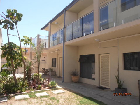 Atlantic West Beach Apartments - Getaway Accommodation 7