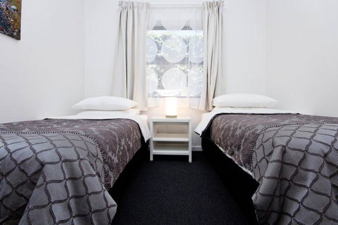 Atlantic West Beach Apartments - Getaway Accommodation 13