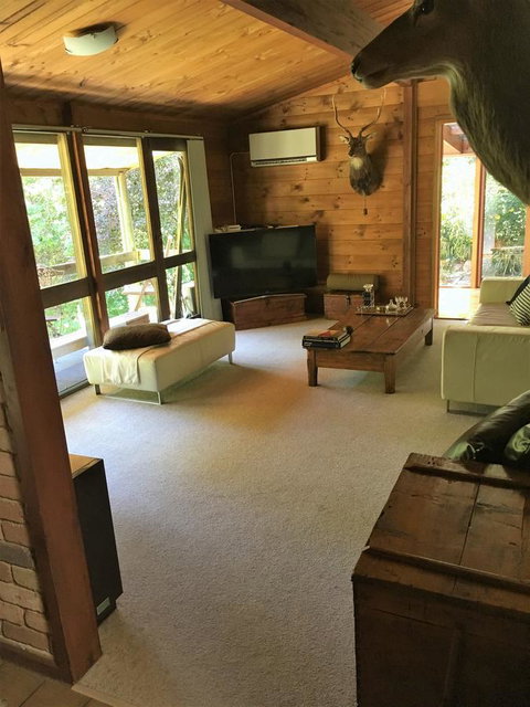 Hilltop - Getaway Accommodation 3