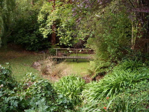 Hilltop - Getaway Accommodation 11
