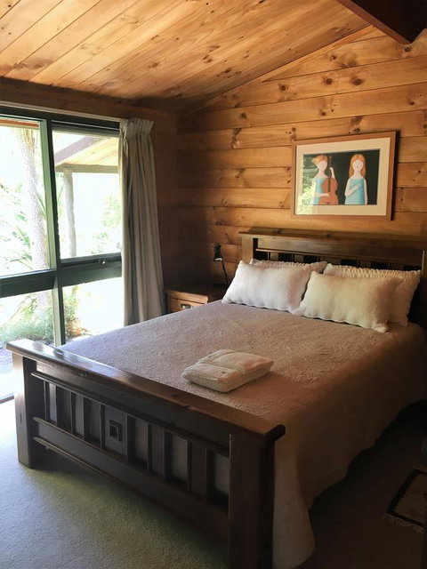 Hilltop - Getaway Accommodation 7