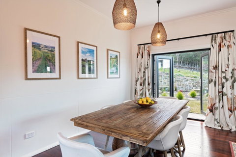 Esto House - Getaway Accommodation 8