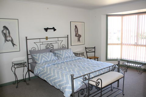 Maslin Beach House - Getaway Accommodation 10