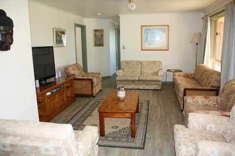 Maslin Beach House - Getaway Accommodation 8