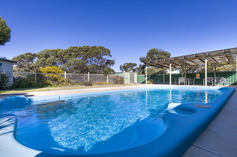 Border Village Roadhouse - Getaway Accommodation 1