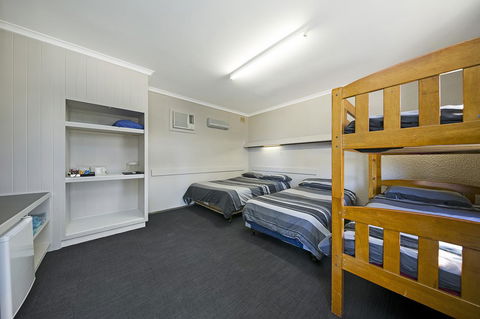 Border Village Roadhouse - Getaway Accommodation 42