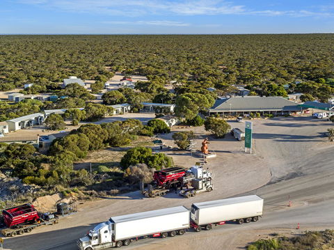 Border Village Roadhouse - Getaway Accommodation 0