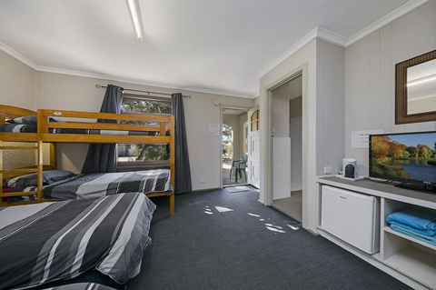 Border Village Roadhouse - Getaway Accommodation 39