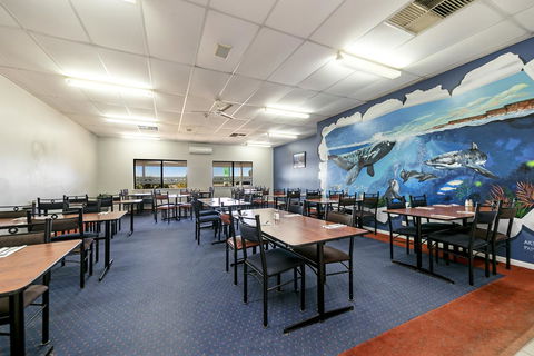 Border Village Roadhouse - Getaway Accommodation 7