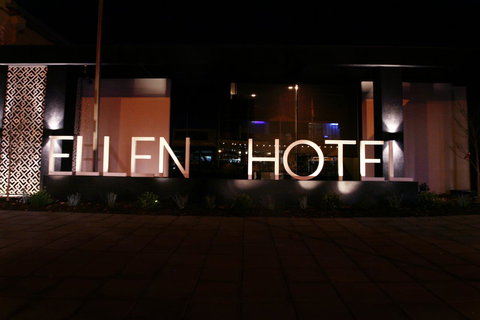 Ellen Hotel - Getaway Accommodation 24