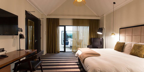 Ellen Hotel - Getaway Accommodation 16