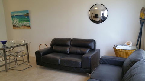 Acaill Accommodation Esplanade Living Self Check-In Self Check-Out - Getaway Accommodation 3