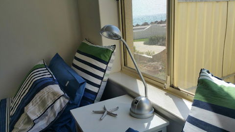 Acaill Accommodation Esplanade Living Self Check-In Self Check-Out - Getaway Accommodation 20