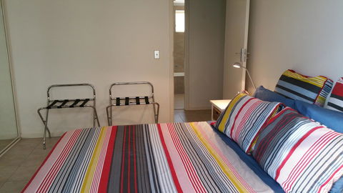 Acaill Accommodation Esplanade Living Self Check-In Self Check-Out - Getaway Accommodation 24
