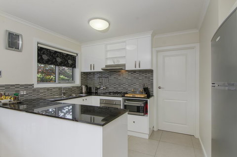 City One Apartment - Getaway Accommodation 2