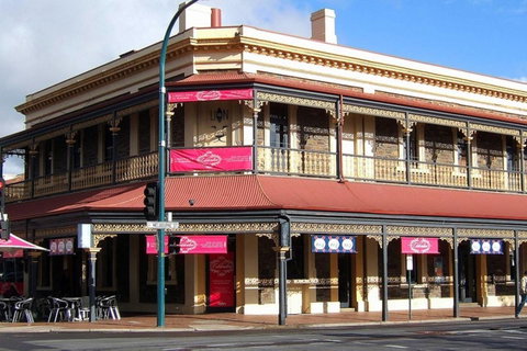 Executive 3 Bedroom Apartment + Internet + Parking - Getaway Accommodation 43