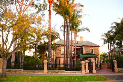 Grand Bluestone Mansion - Getaway Accommodation 0