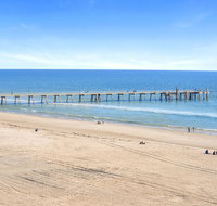 Pier Oceanview Apartment - Getaway Accommodation
