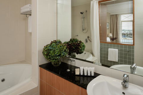 Rydges Newcastle - Getaway Accommodation 15