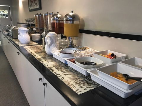 Cattlemans Country Motor Inn & Serviced Apartments - Getaway Accommodation 4