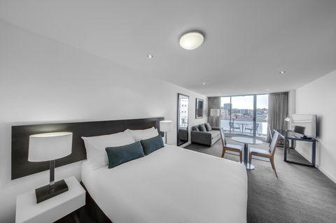 Adina Apartment Hotel Wollongong - Getaway Accommodation 9