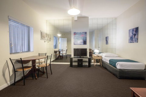 Greenways Apartments - Getaway Accommodation 0