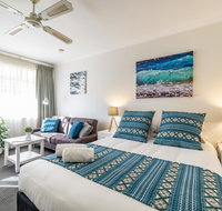 Aqua Waves Glenelg Central Studios - Getaway Accommodation