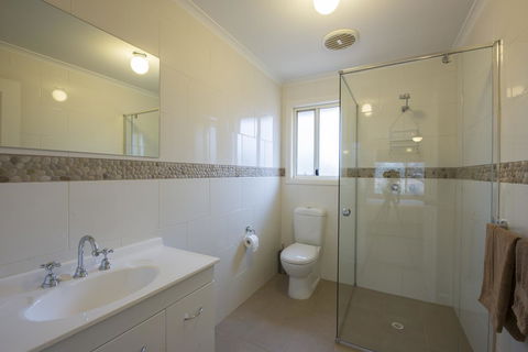 Flinders Bush Retreats - Getaway Accommodation 19