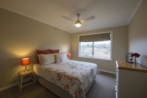 Flinders Bush Retreats - Getaway Accommodation 10