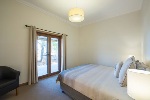 Flinders Bush Retreats - Getaway Accommodation 23