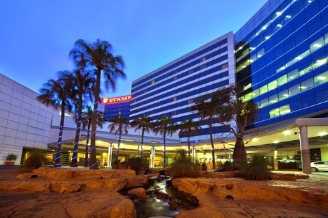 Stamford Plaza Sydney Airport Hotel & Conference Centre - Getaway Accommodation 0