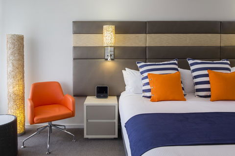Novotel Newcastle Beach - Getaway Accommodation 10