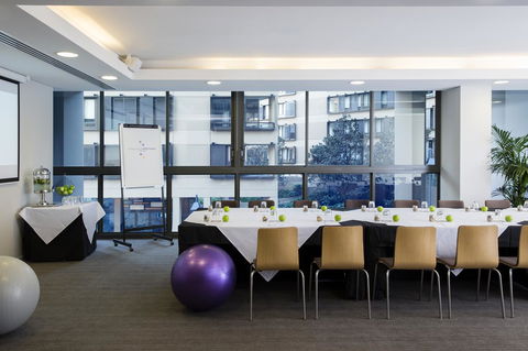 Novotel Newcastle Beach - Getaway Accommodation 19