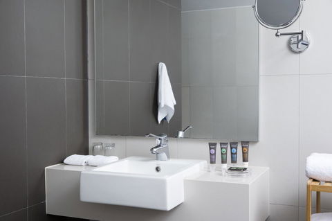 Novotel Newcastle Beach - Getaway Accommodation 24