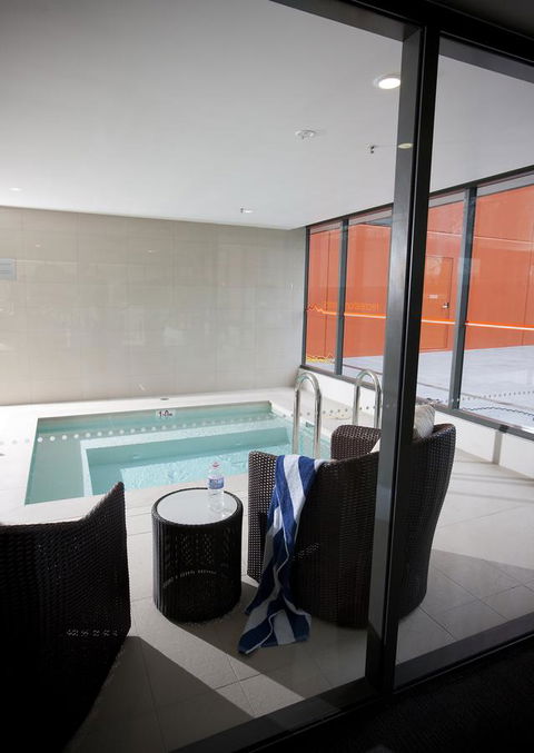 Novotel Newcastle Beach - Getaway Accommodation 29