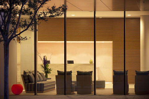 Novotel Newcastle Beach - Getaway Accommodation 25
