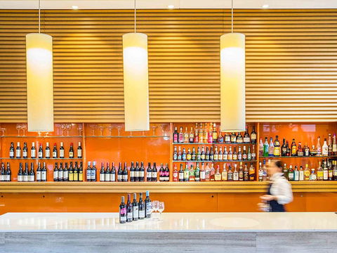 Novotel Newcastle Beach - Getaway Accommodation 1